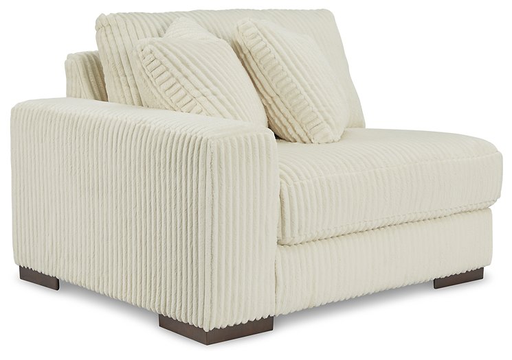 Lindyn Sectional - One & Only Furniture