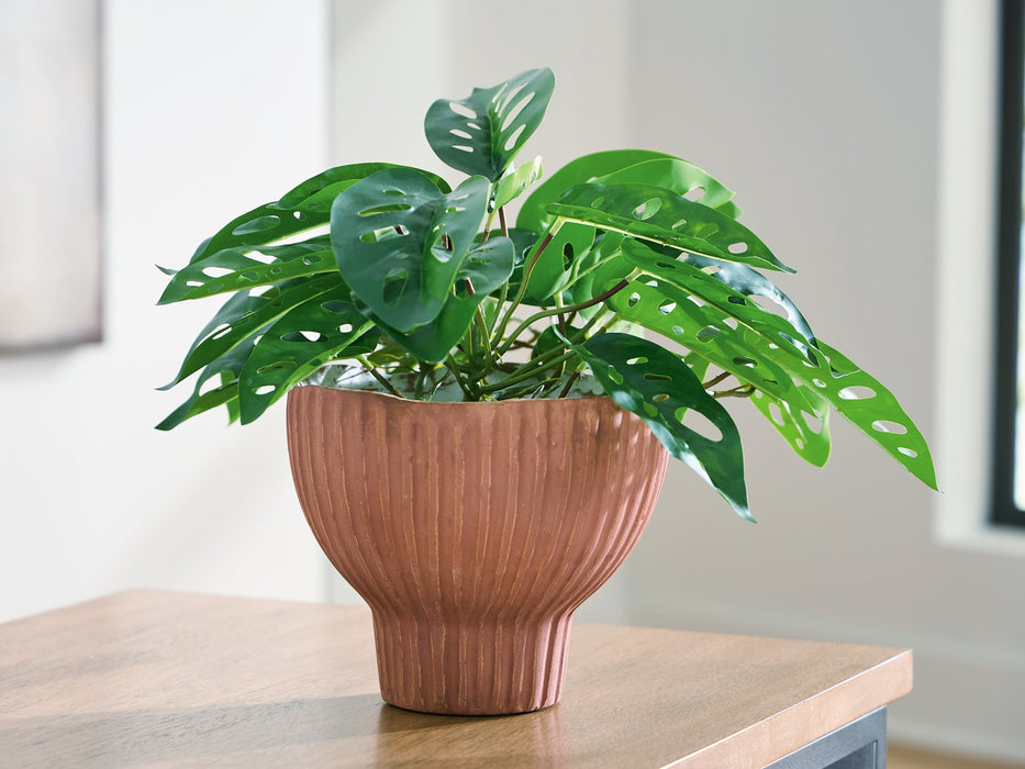 Orban Vase - One & Only Furniture