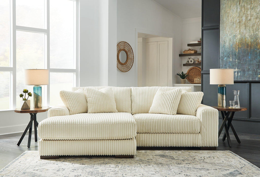 Lindyn Sectional with Chaise - One & Only Furniture