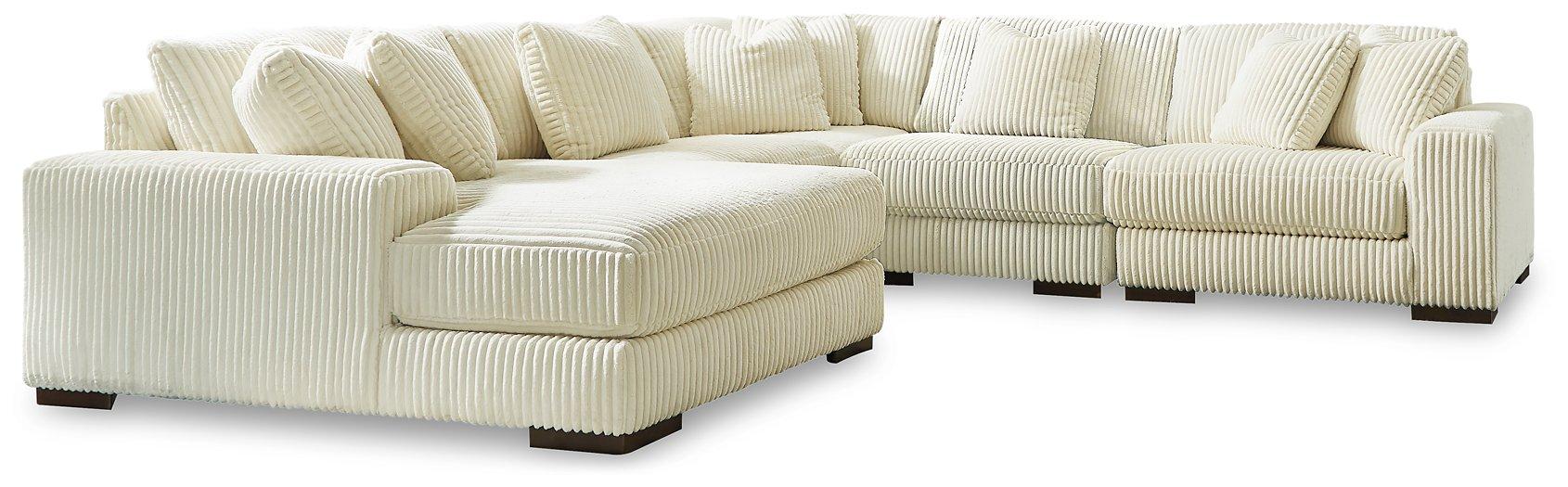 Lindyn Sectional with Chaise - One & Only Furniture