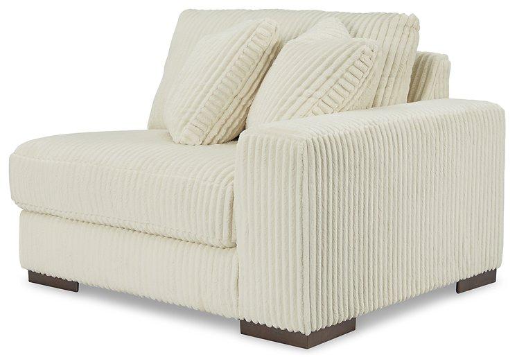 Lindyn Sectional with Chaise - One & Only Furniture