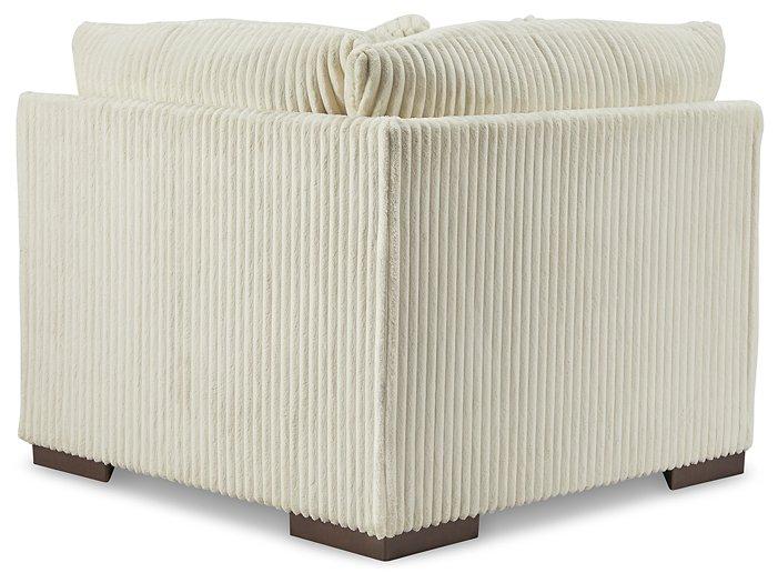 Lindyn Sectional with Chaise - One & Only Furniture