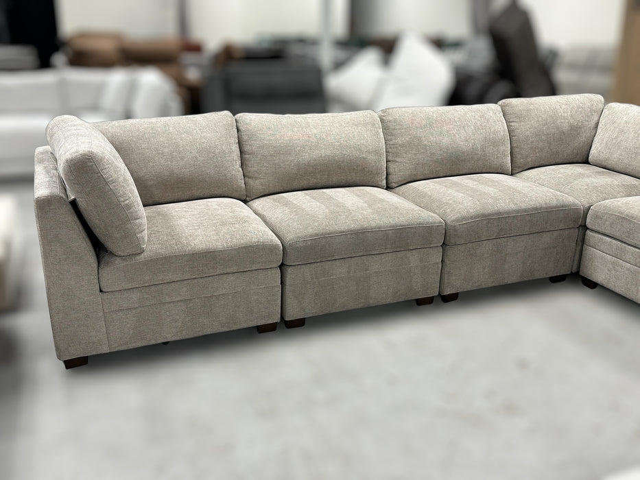 Thomasville Tisdale Modular Sectional 6-piece Taupe with Storage Ottoman - One & Only Furniture
